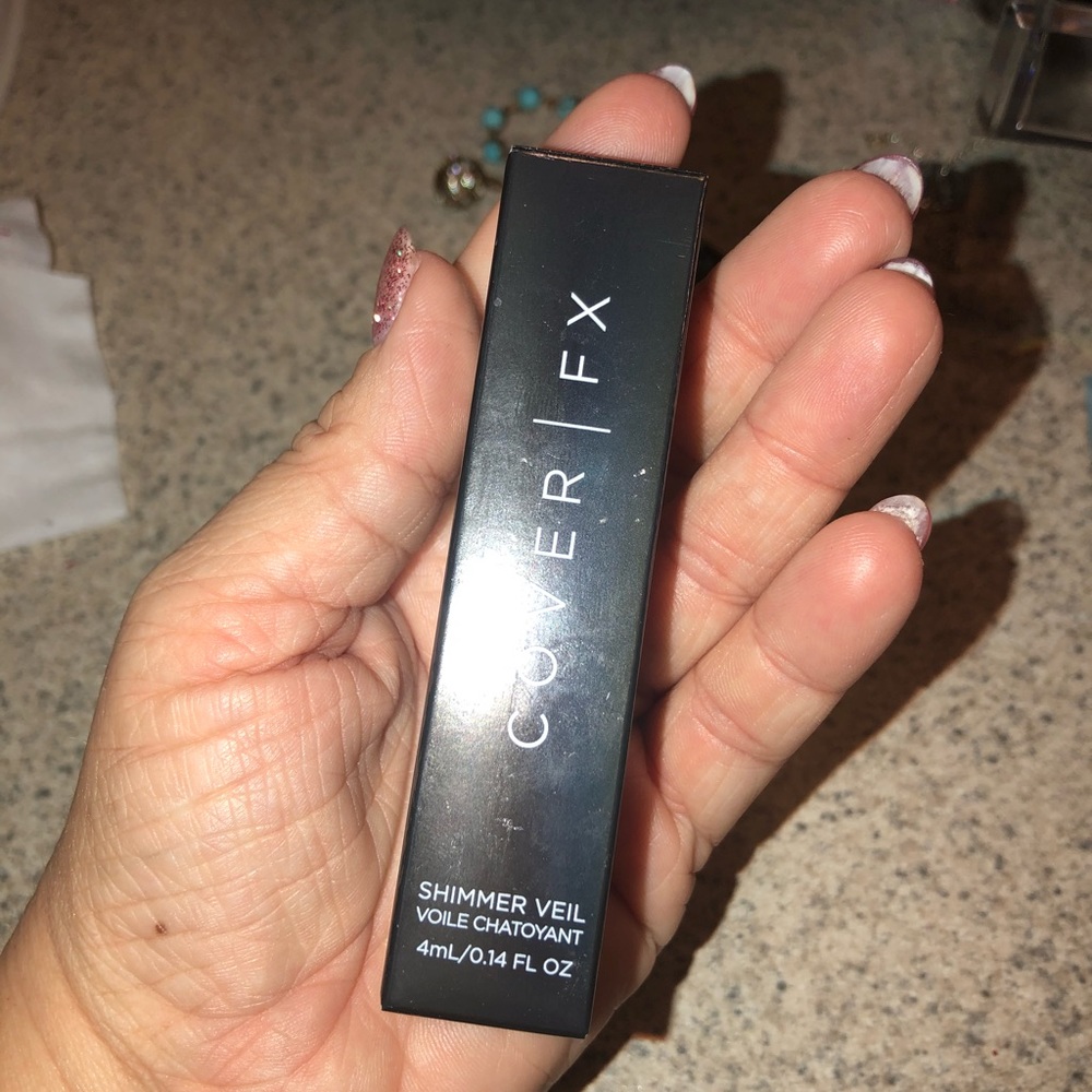 Cover FX shimmer veil